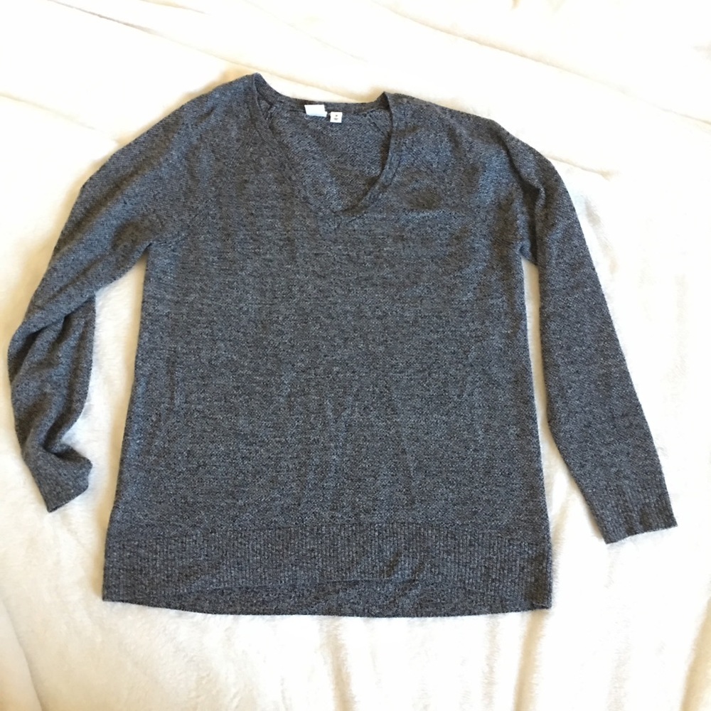 GAP grey sweater